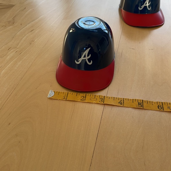 ⚾️Atlanta Braves Turner Field Final Season 1997-2016 Bag & souvenir plastic hats - Picture 5 of 5